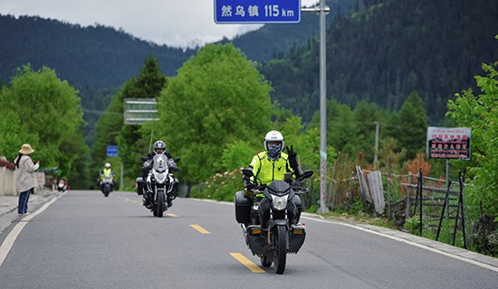 Rental Motorbike Tour from Sichuan via Yunnan to Tibet